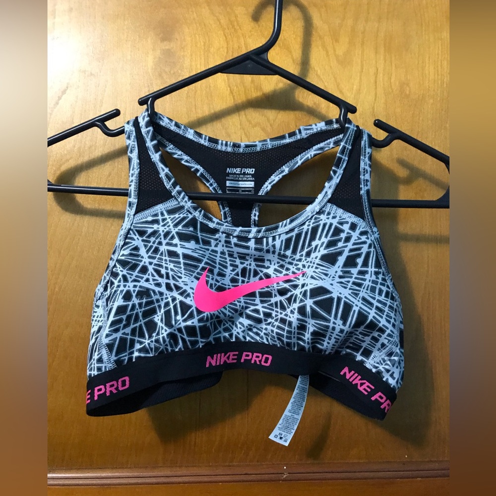 Girls Nike Pro Sports Bra. Size large